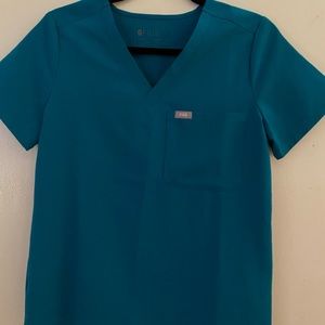 FIGS pacific blue xs scrub top
